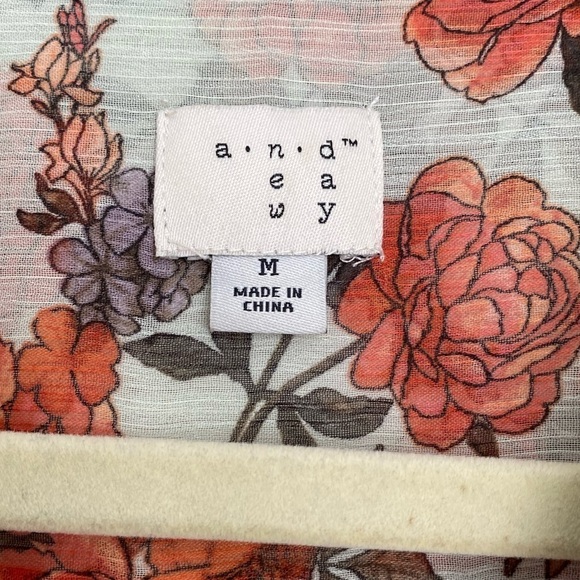 A New Day Women’s Sheer Shirt M Button Up Long Sleeves Floral Vines Lagenlook - Picture 3 of 9